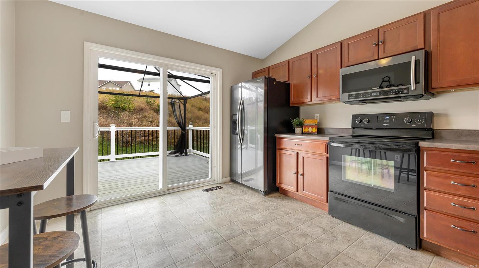 6593 Buckingham Palace Drive