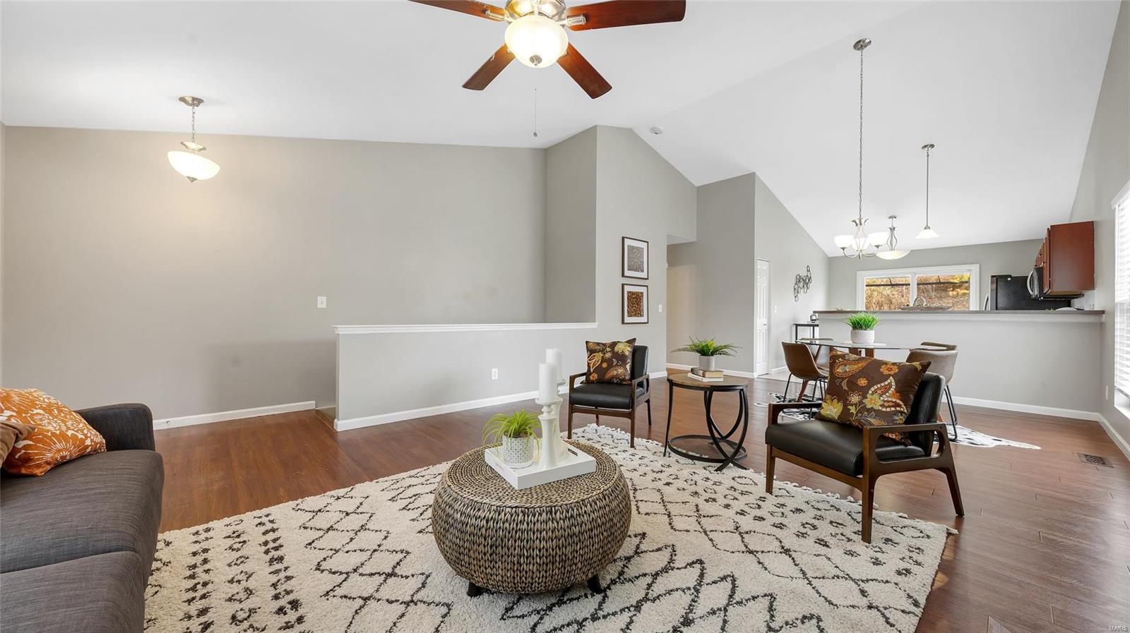 6593 Buckingham Palace Drive