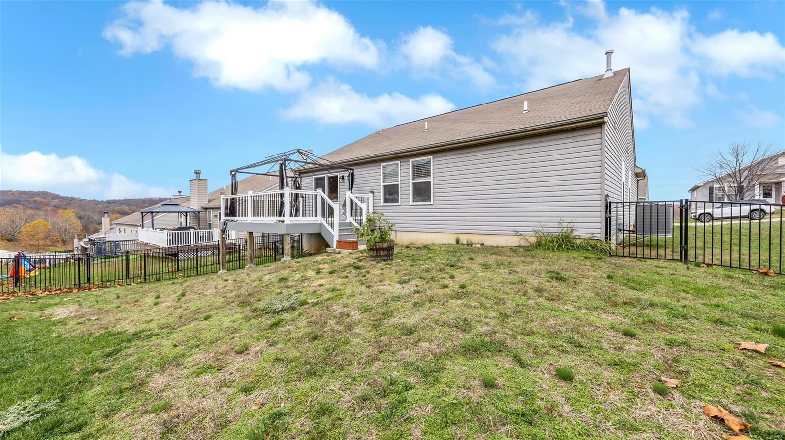 6593 Buckingham Palace Drive