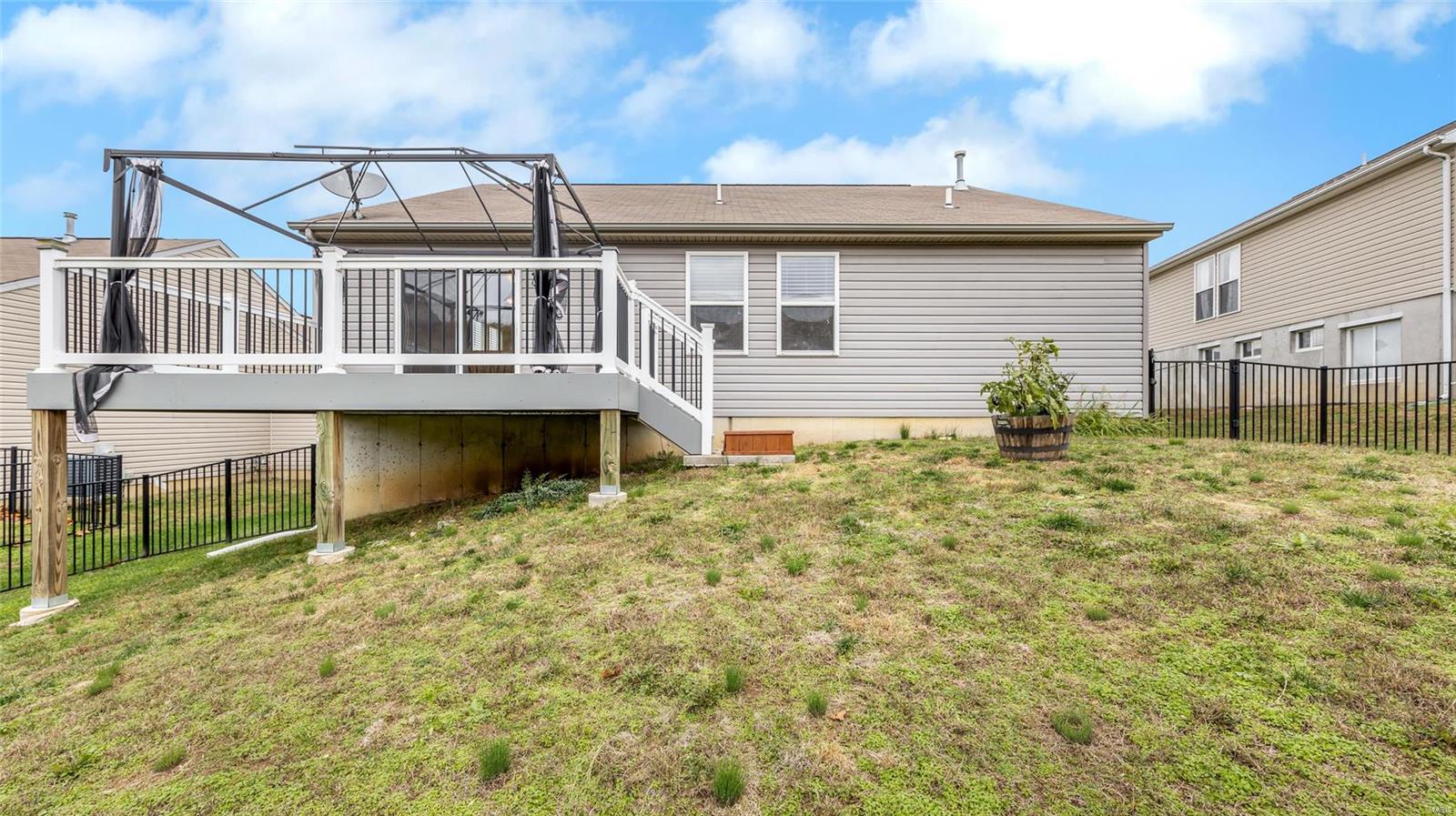 6593 Buckingham Palace Drive