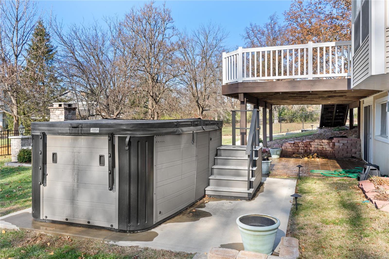 1909 Clarkwood Court