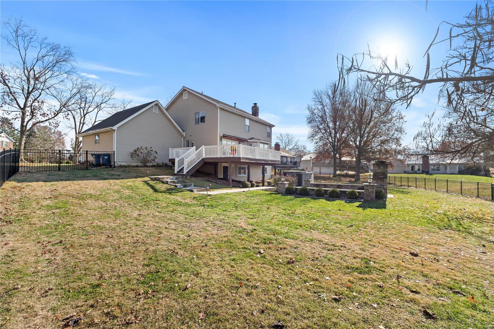 1909 Clarkwood Court