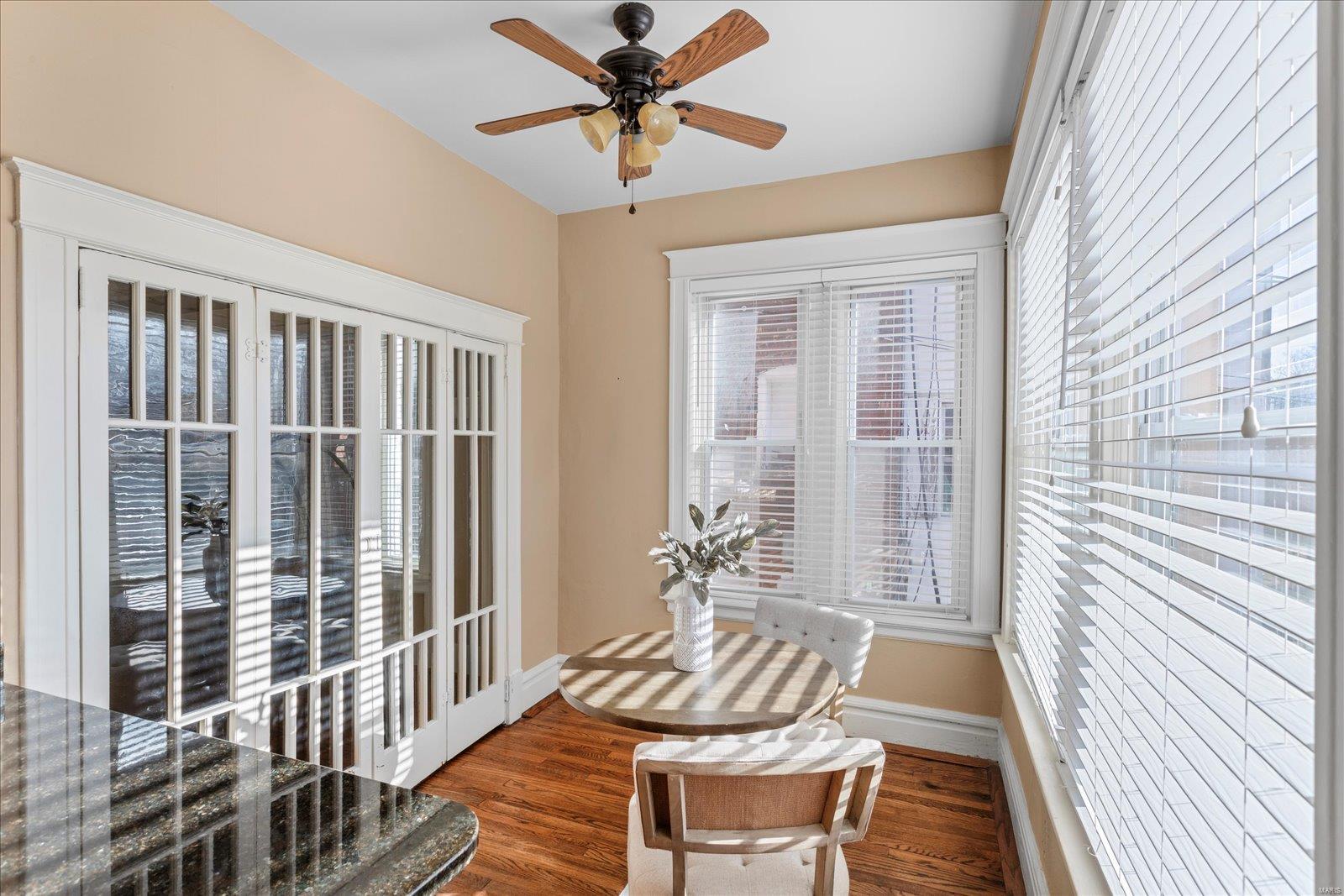 5830 De Giverville Avenue