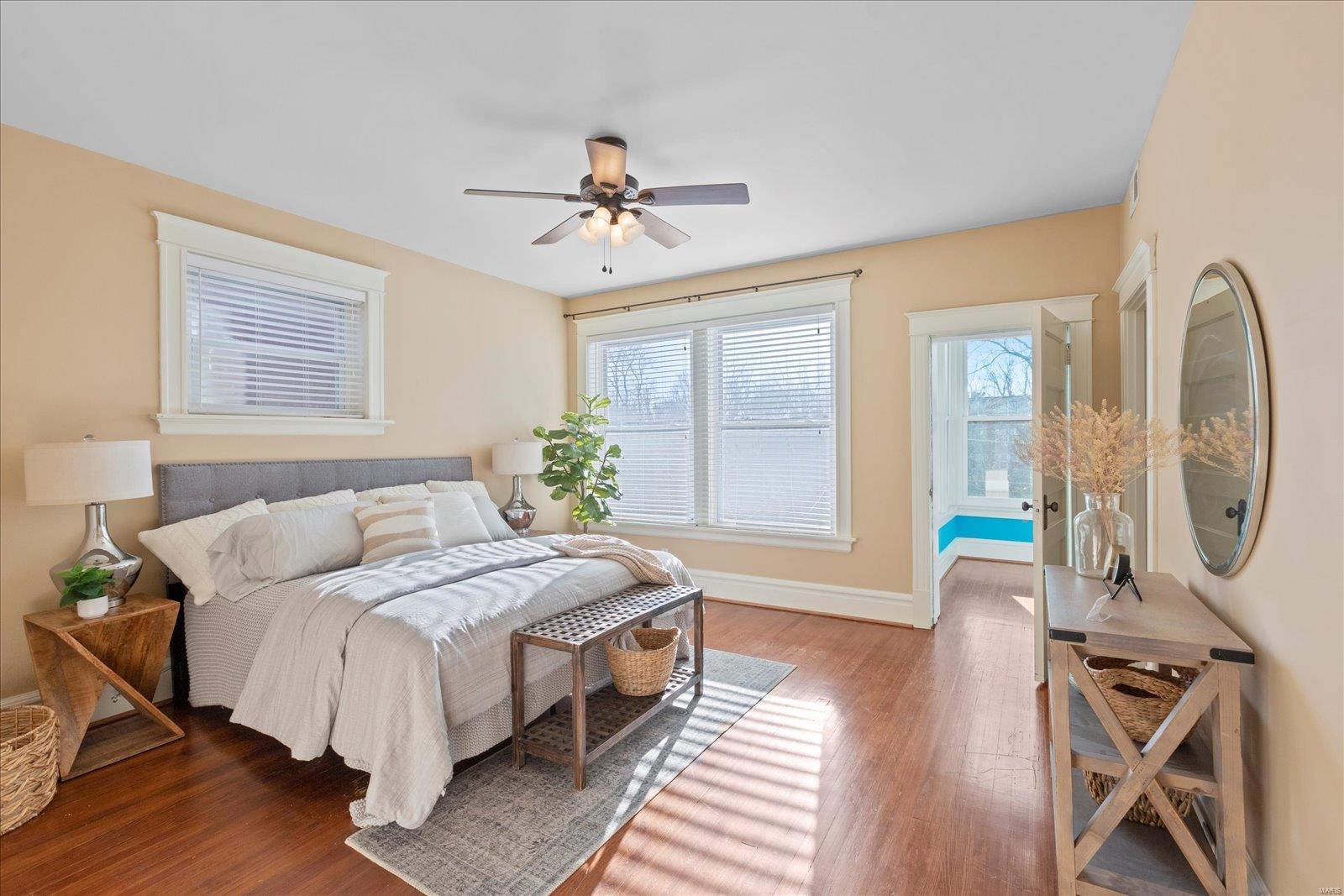 5830 De Giverville Avenue