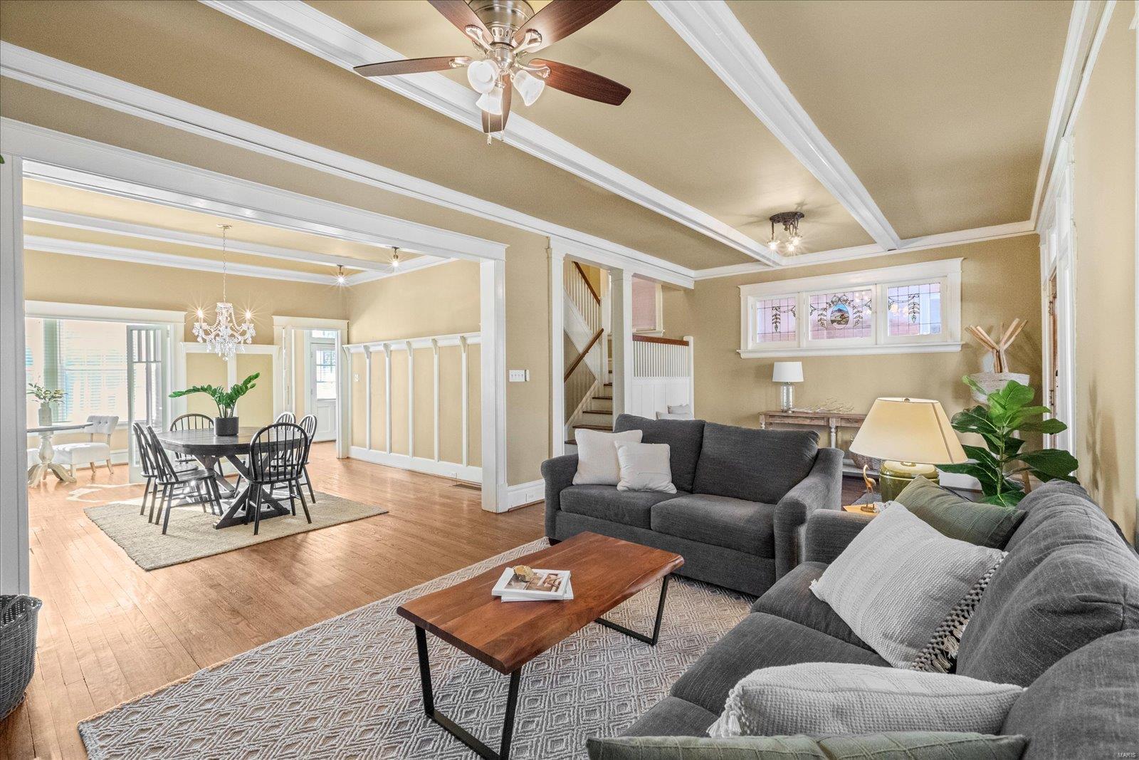 5830 De Giverville Avenue