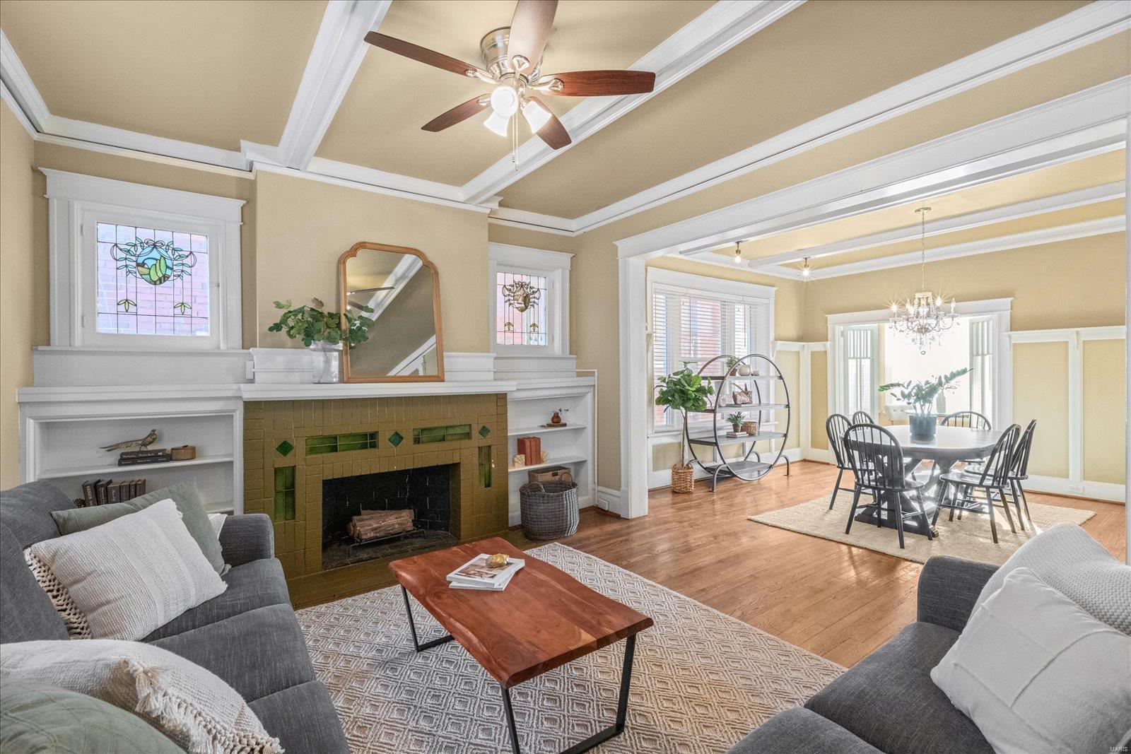 5830 De Giverville Avenue