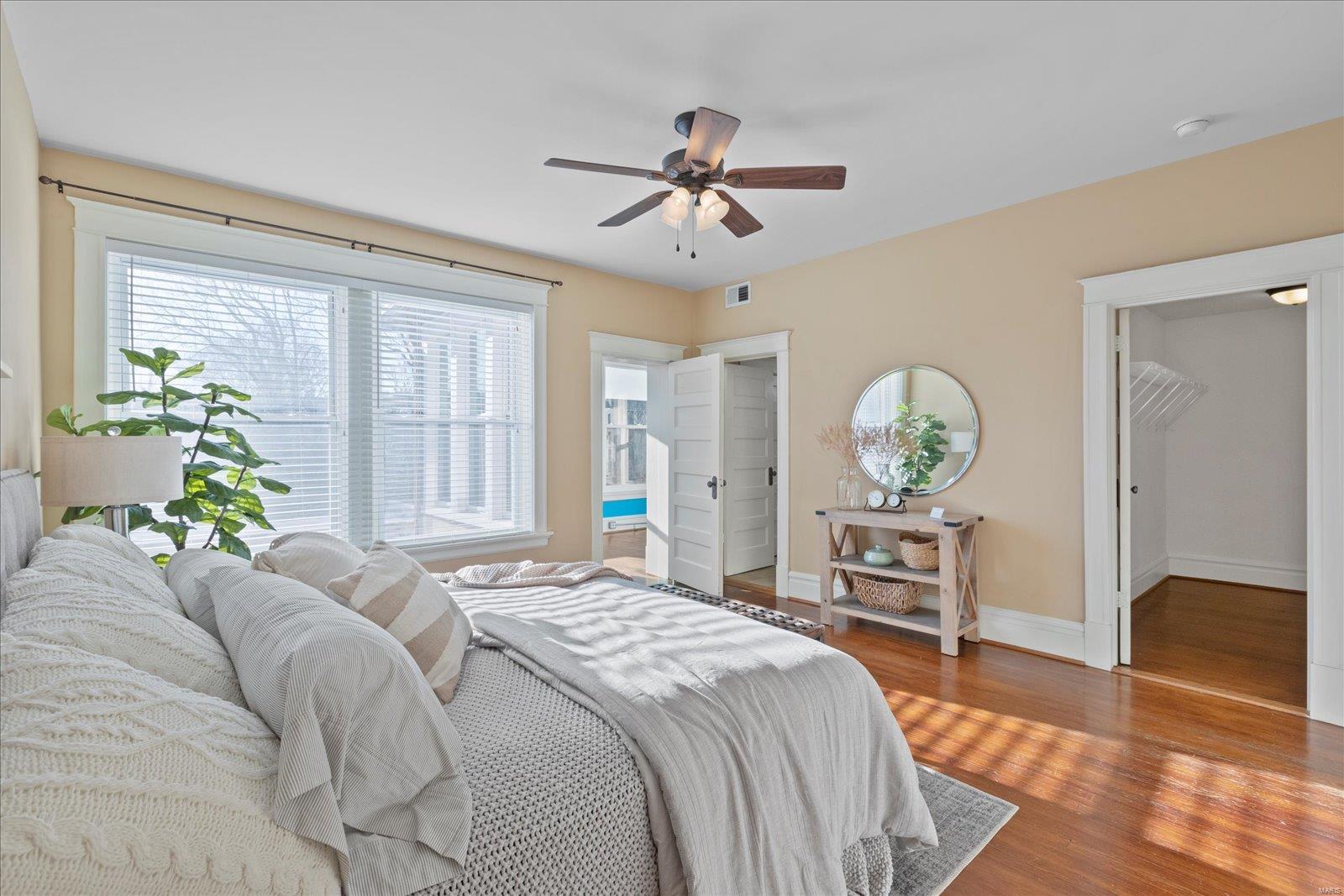 5830 De Giverville Avenue