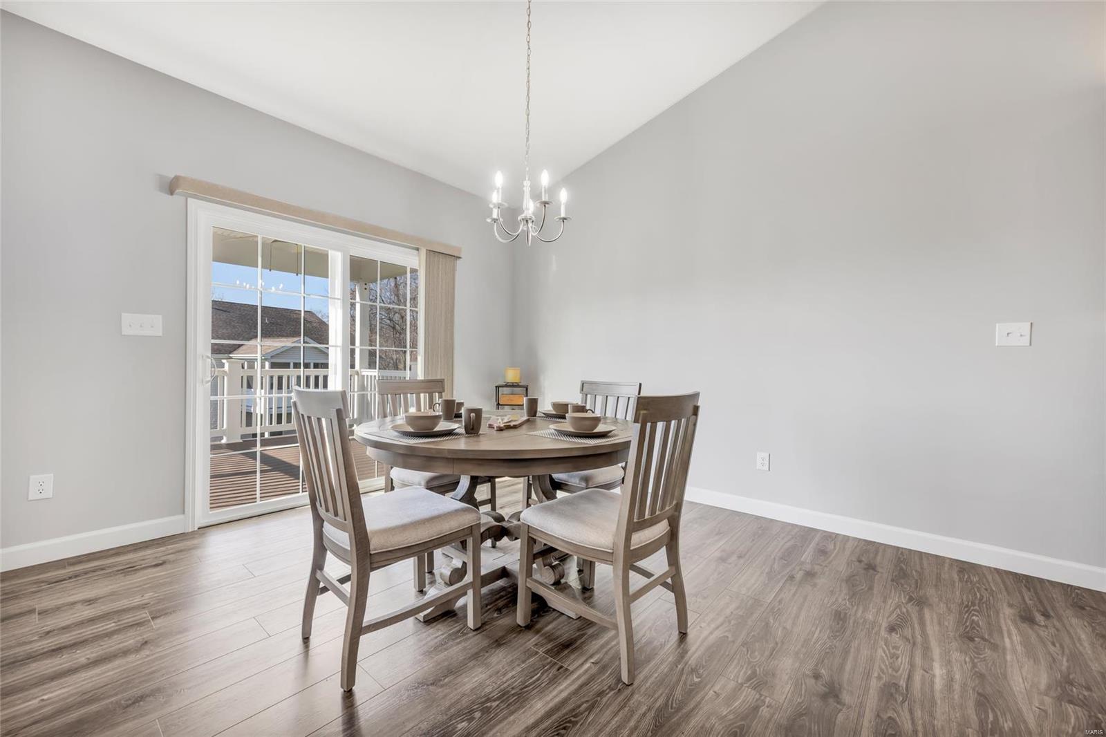 12 Ellington Oaks Court