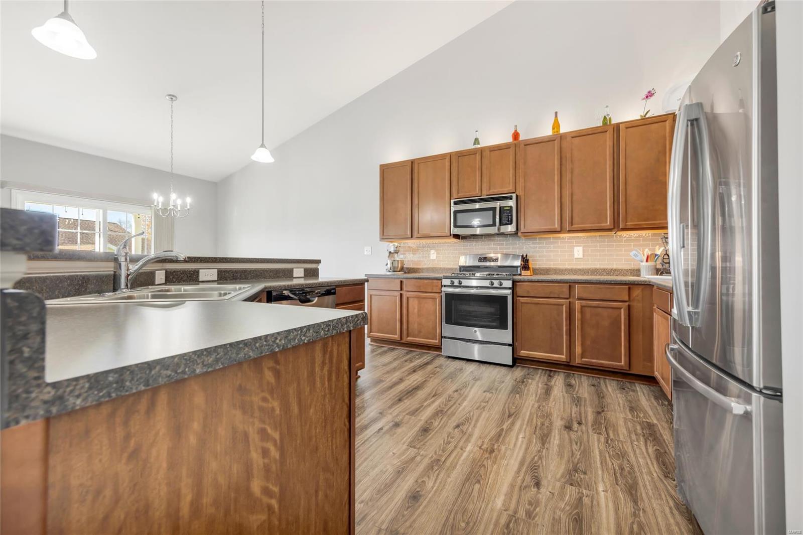 12 Ellington Oaks Court