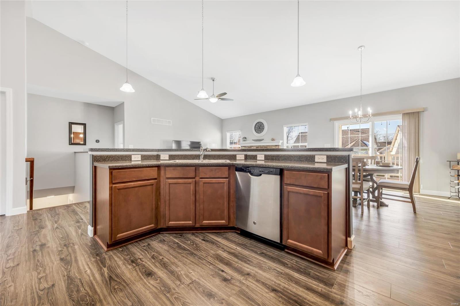 12 Ellington Oaks Court