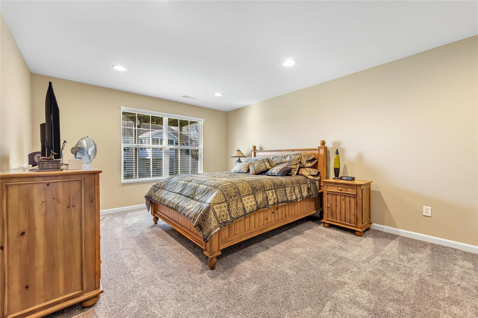 12 Ellington Oaks Court