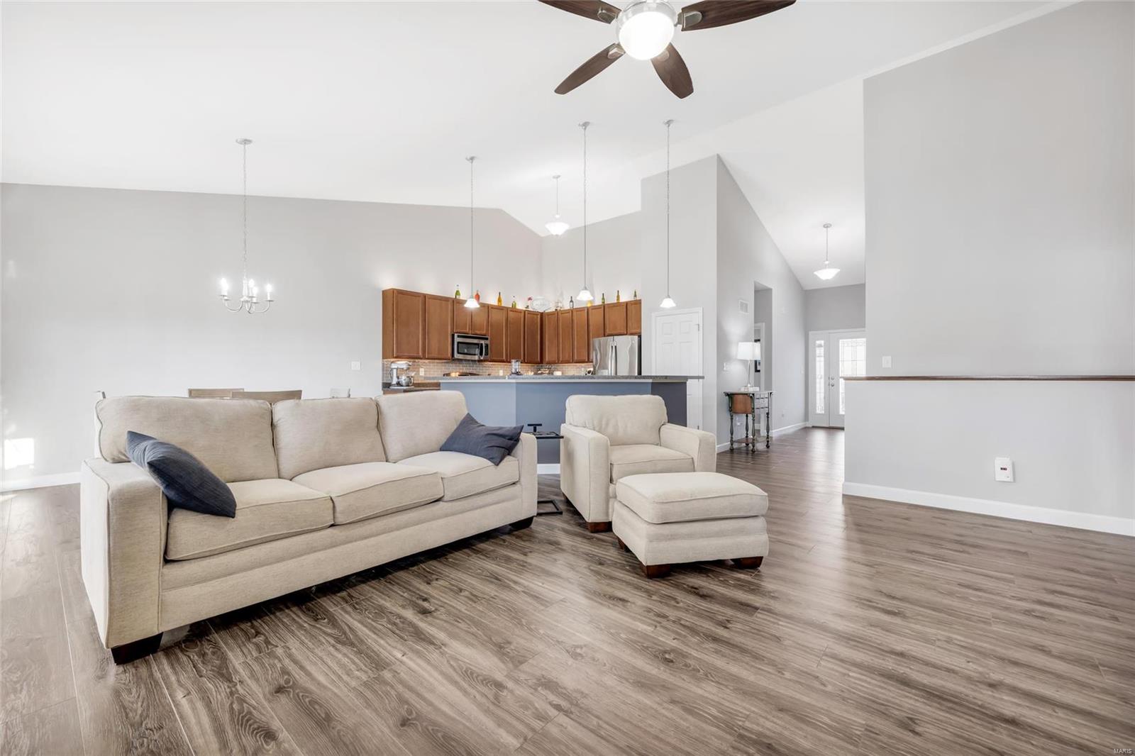 12 Ellington Oaks Court