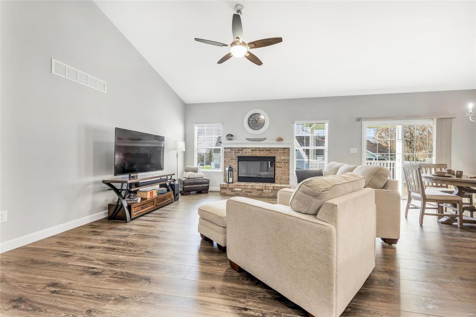 12 Ellington Oaks Court