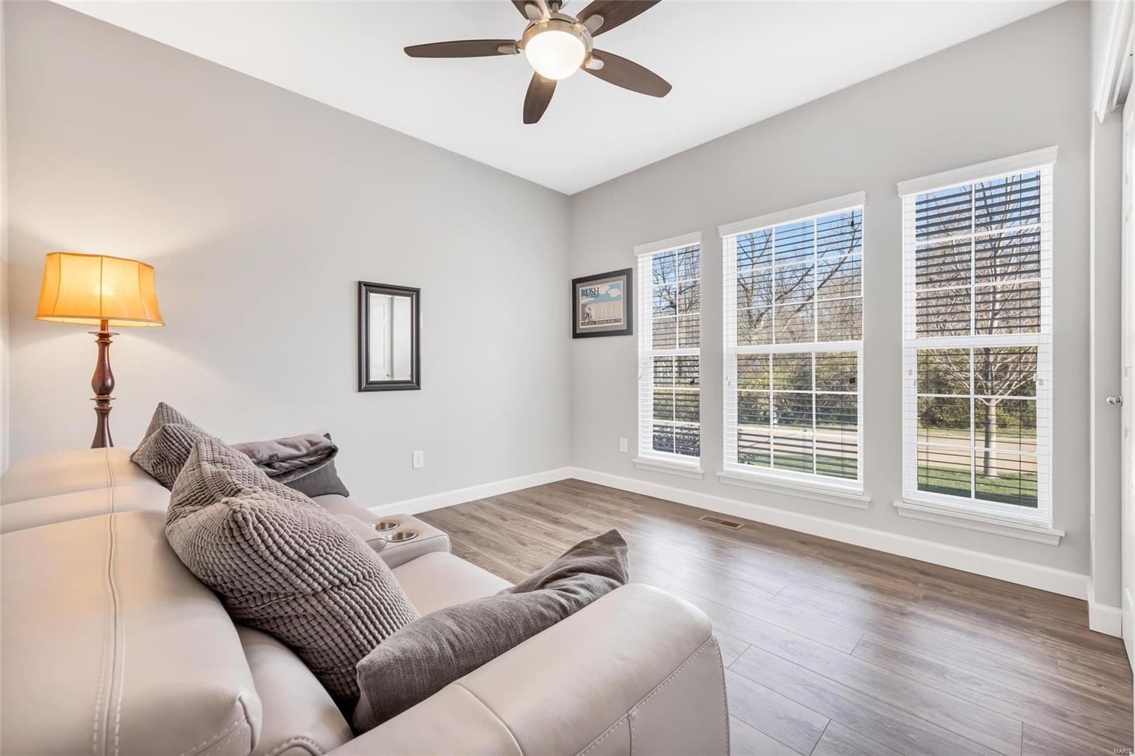 12 Ellington Oaks Court