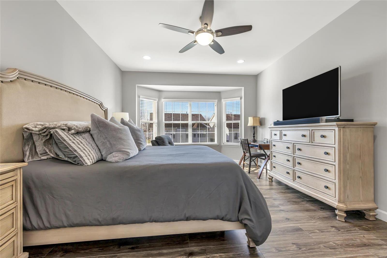 12 Ellington Oaks Court