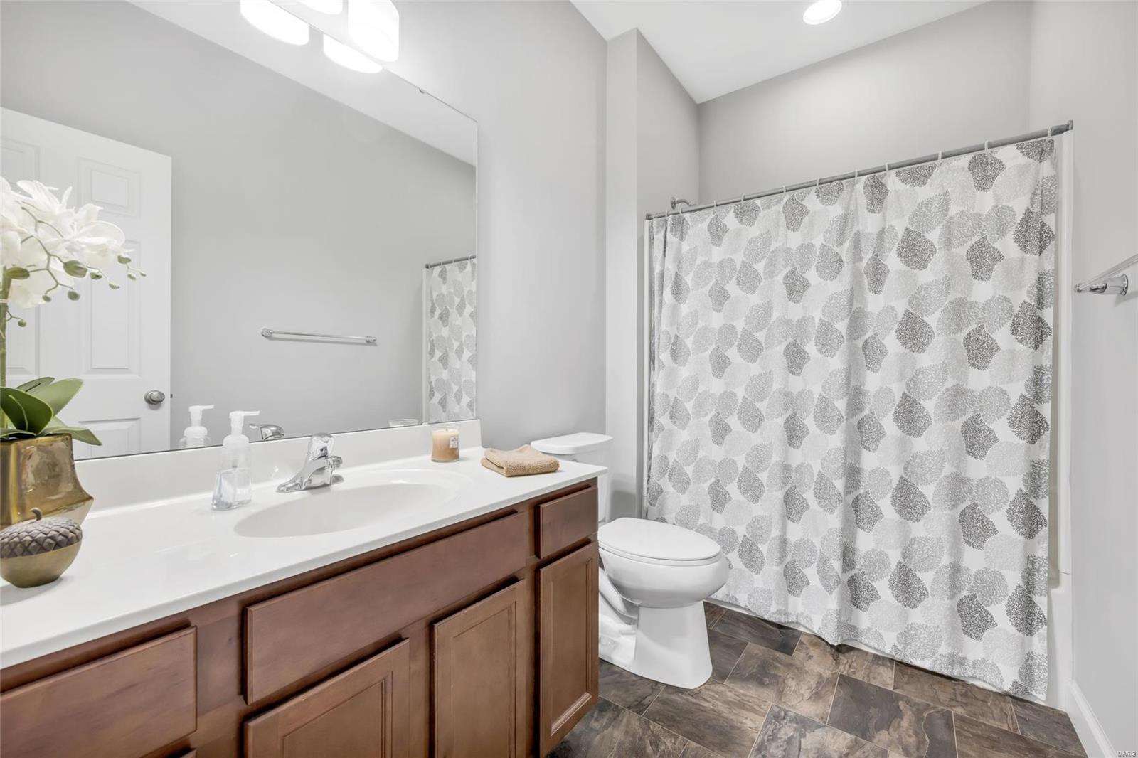 12 Ellington Oaks Court