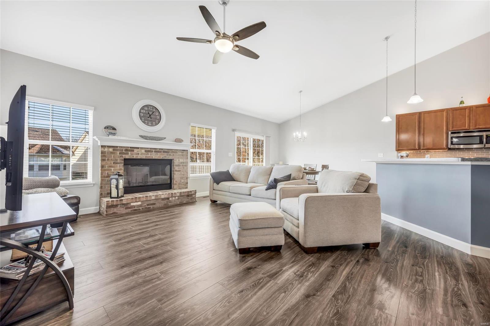 12 Ellington Oaks Court