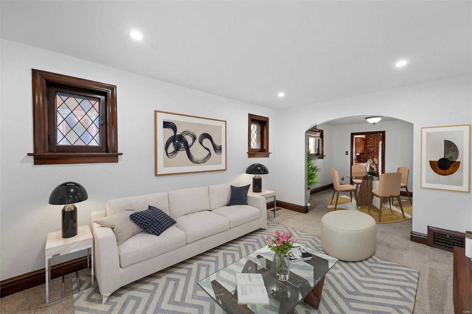 5332 Lindenwood Avenue