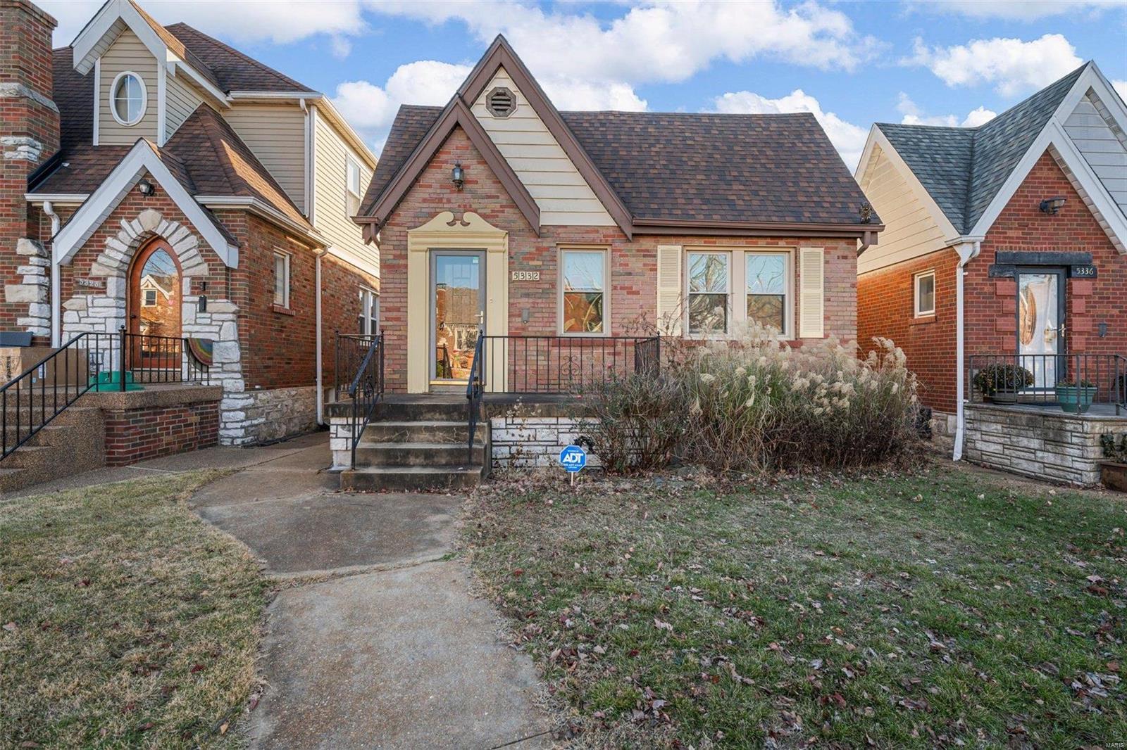 5332 Lindenwood Avenue