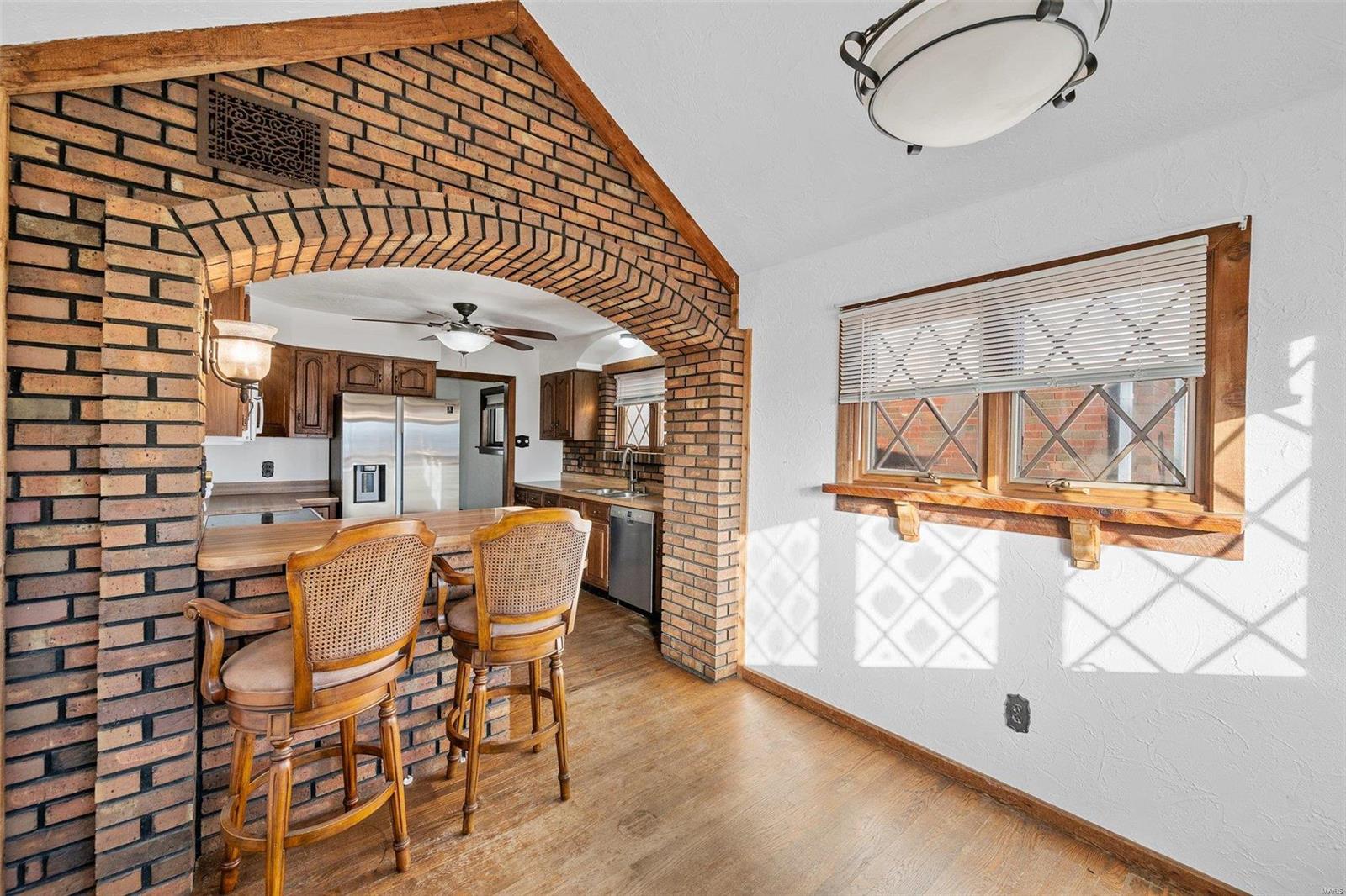 5332 Lindenwood Avenue