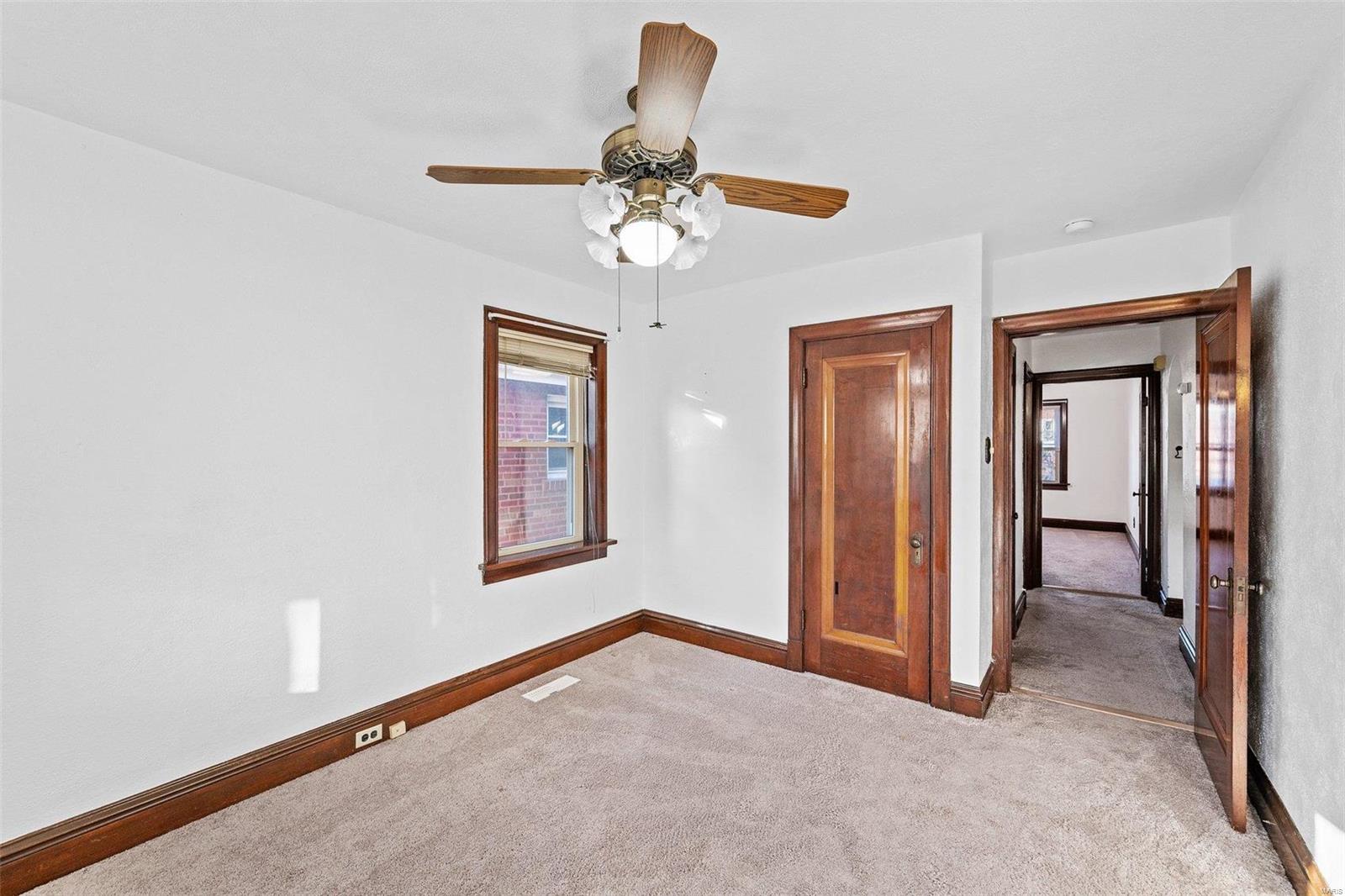 5332 Lindenwood Avenue