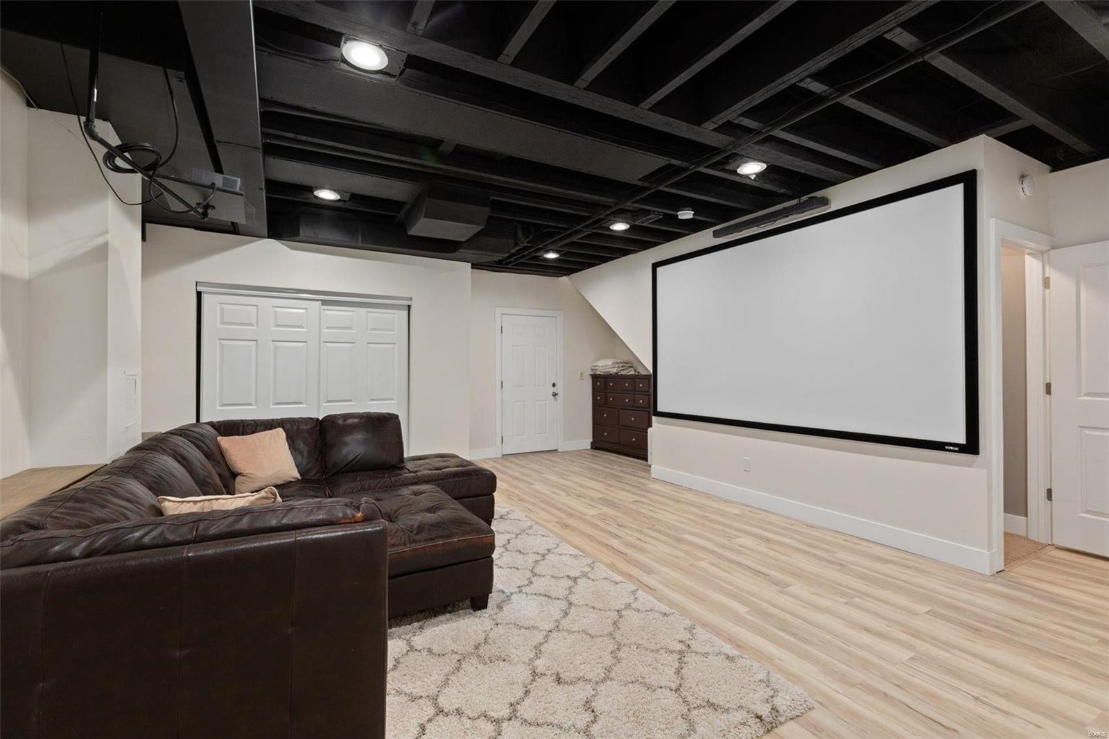 5378 Magnolia Avenue