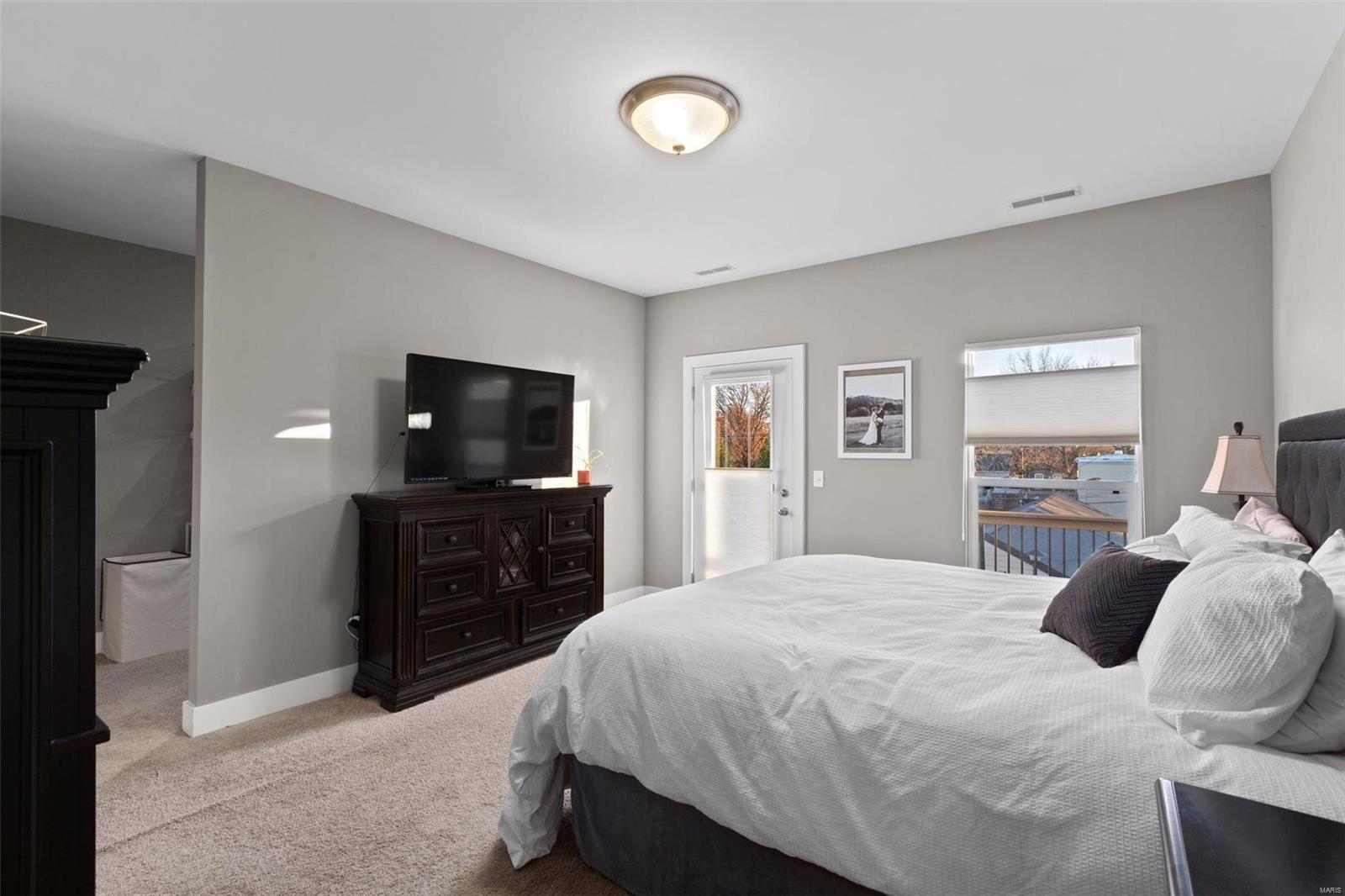 5378 Magnolia Avenue