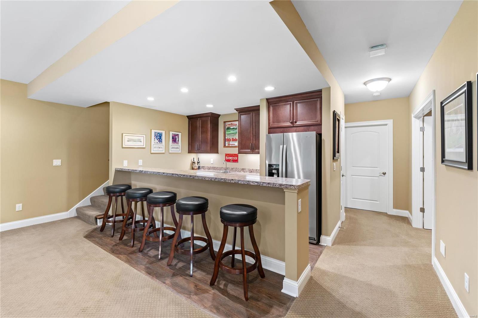 30 Meadowbrook Country Club Est