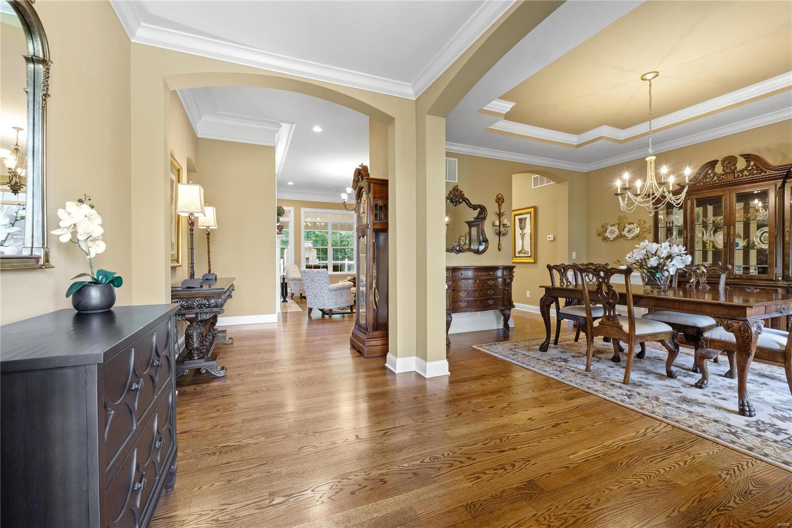 30 Meadowbrook Country Club Est