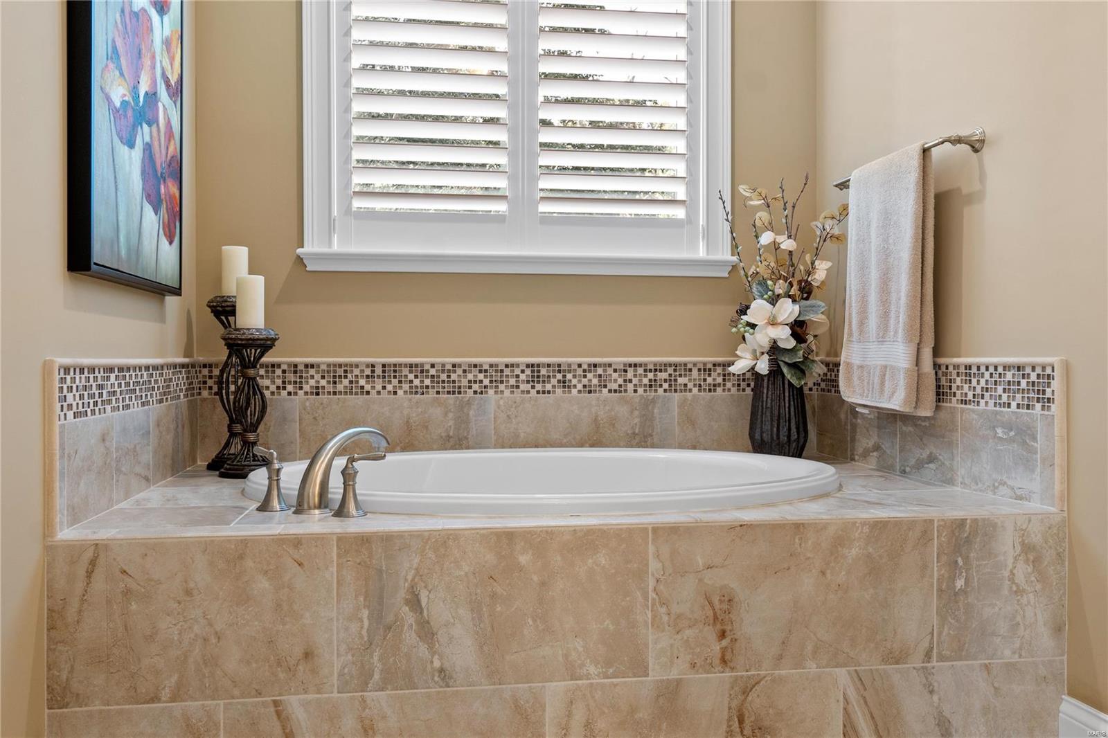 30 Meadowbrook Country Club Est