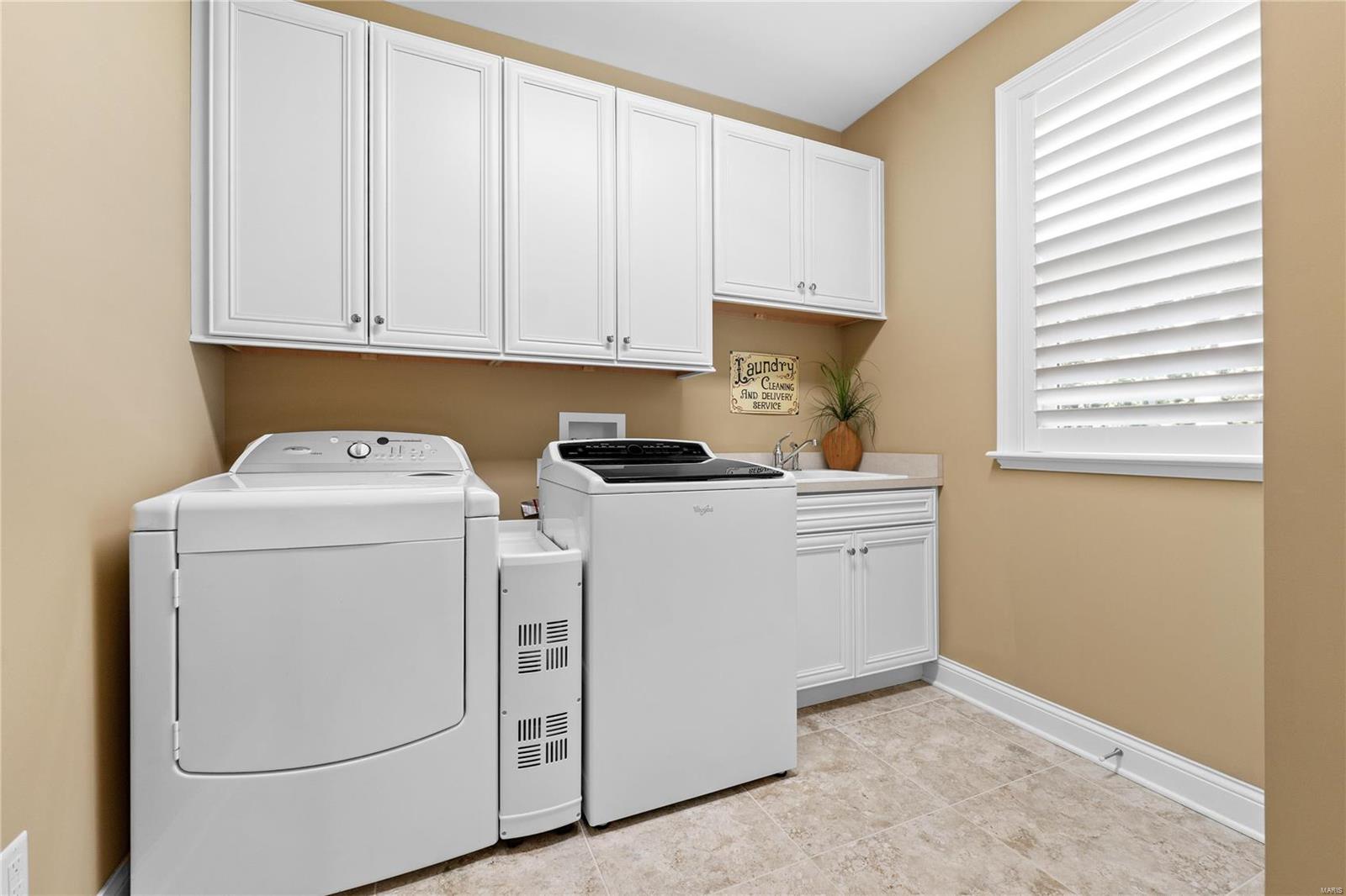 30 Meadowbrook Country Club Est