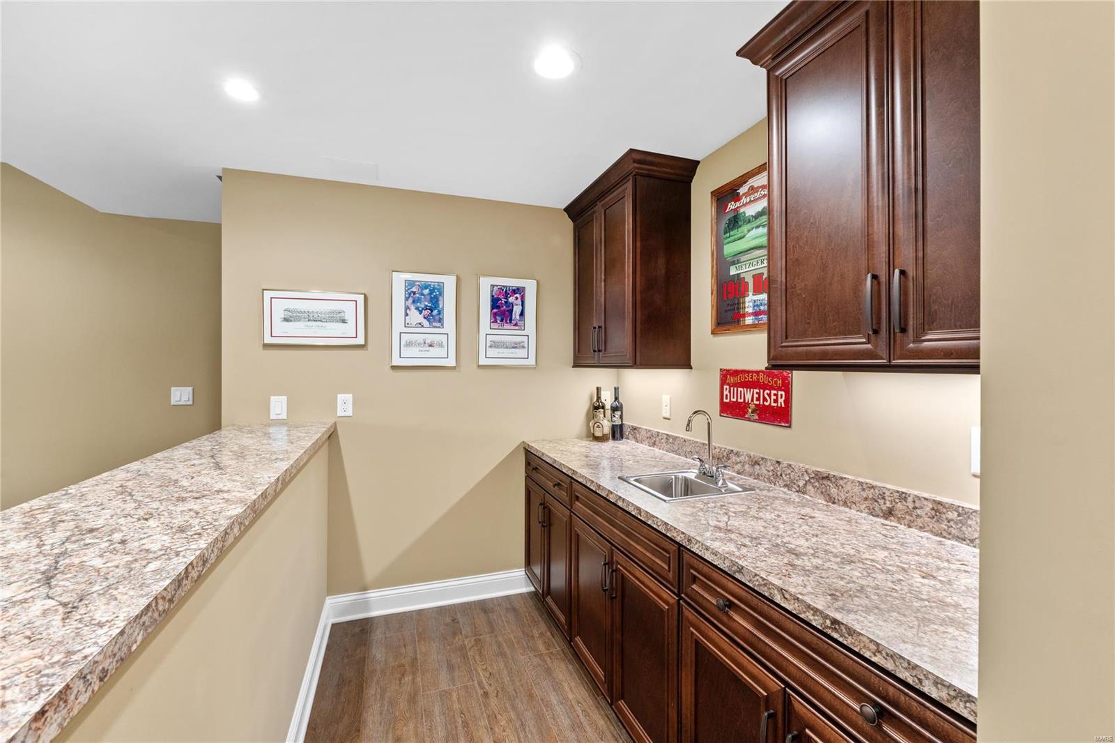 30 Meadowbrook Country Club Est