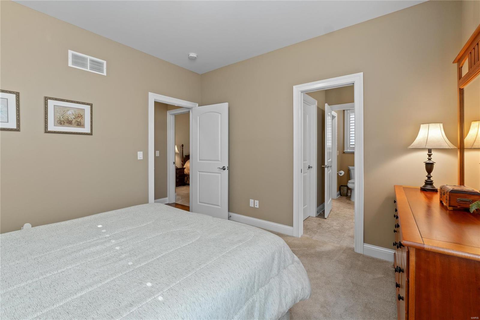 30 Meadowbrook Country Club Est