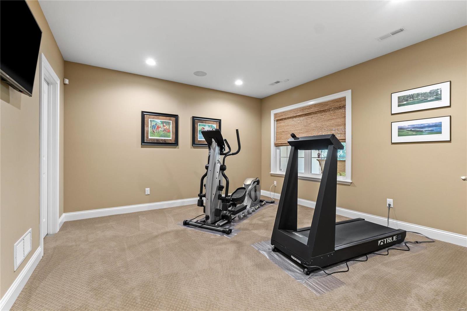 30 Meadowbrook Country Club Est