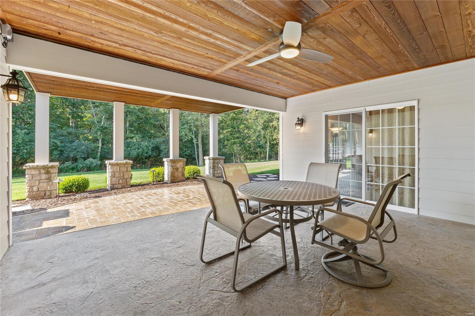 30 Meadowbrook Country Club Est