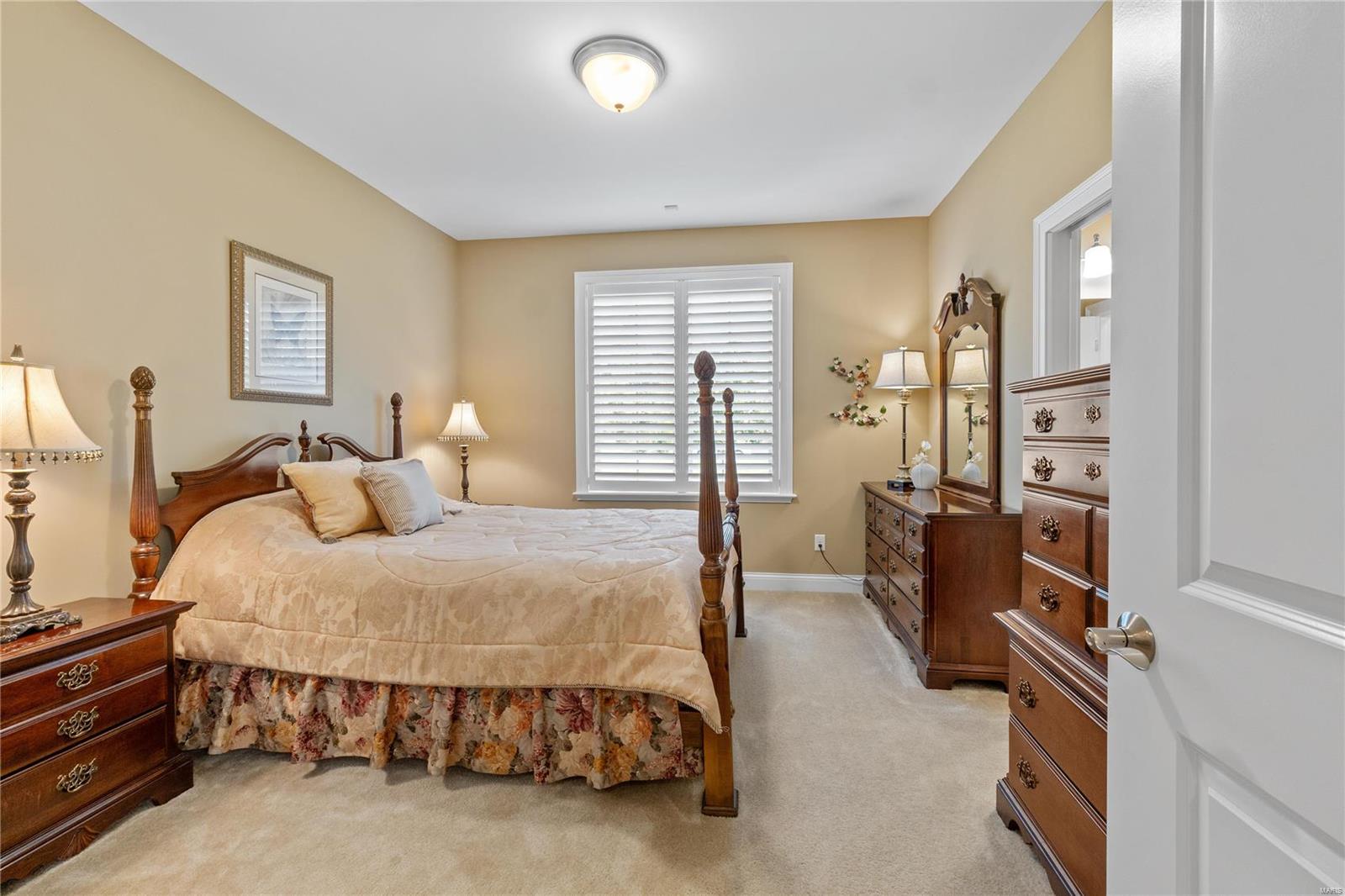 30 Meadowbrook Country Club Est