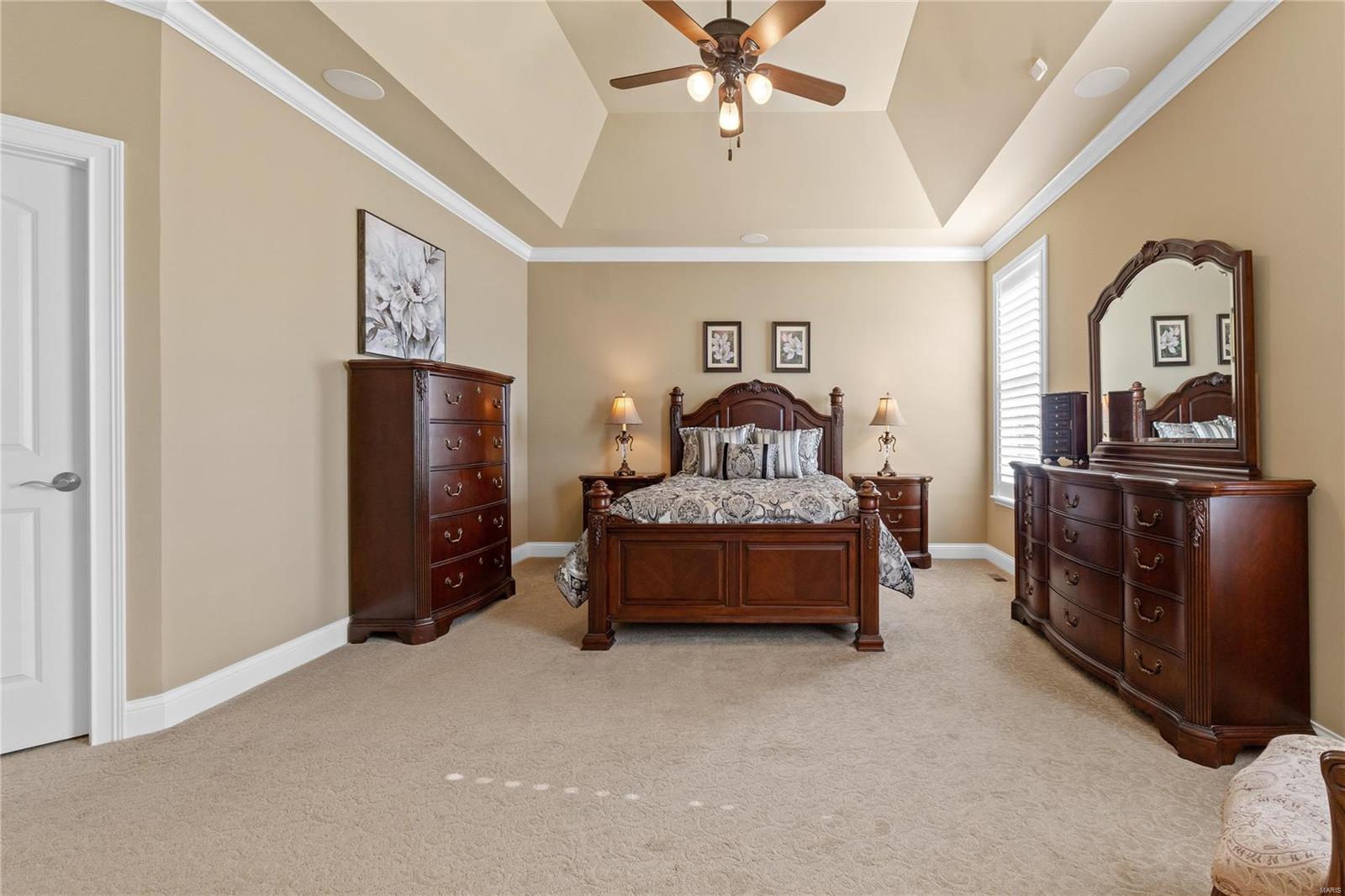 30 Meadowbrook Country Club Est