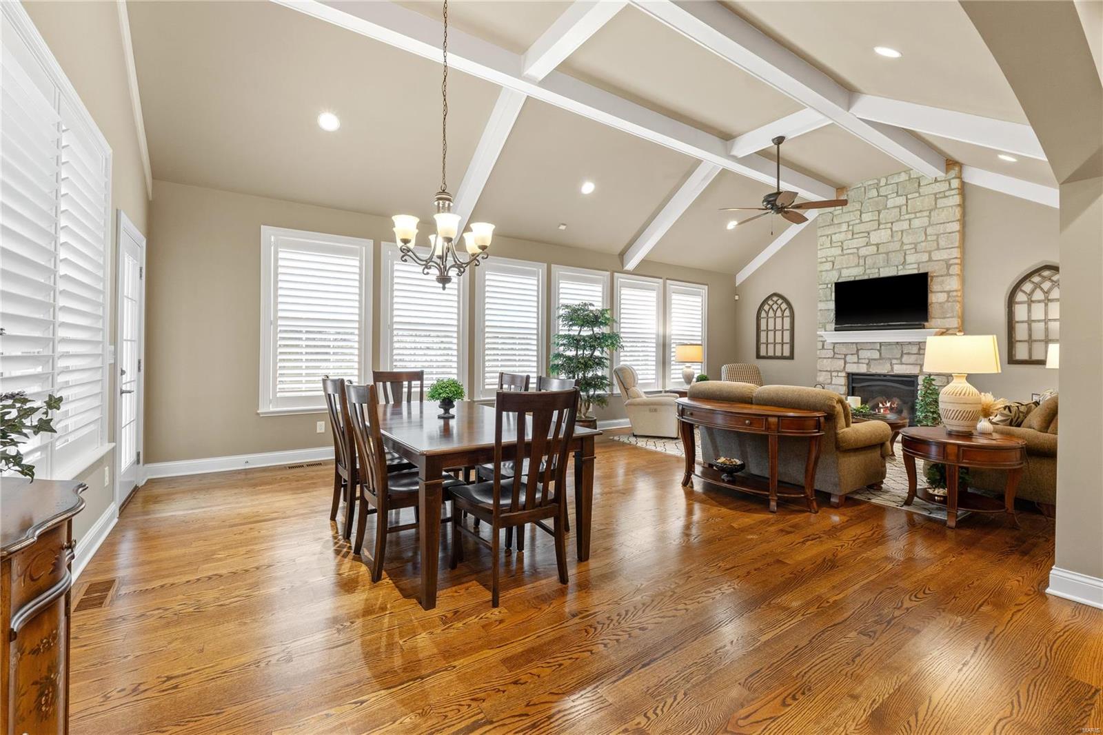 30 Meadowbrook Country Club Est