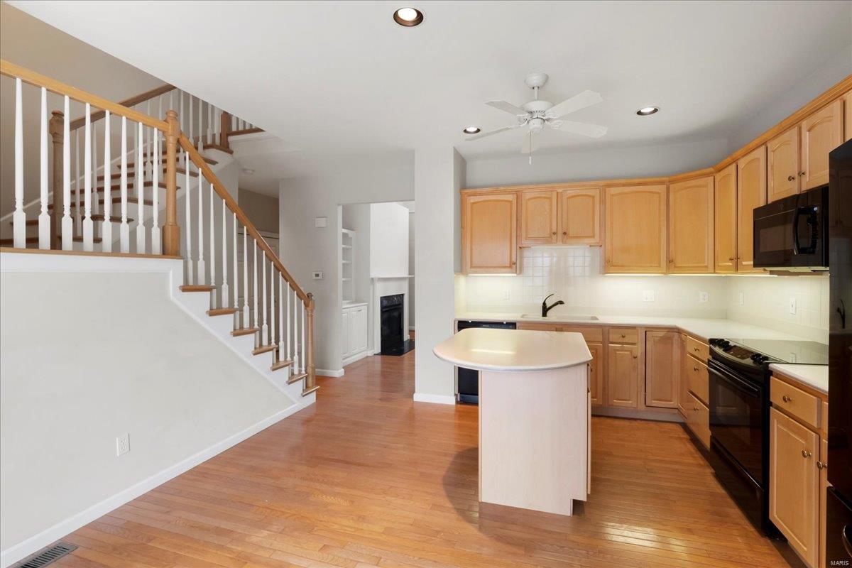 1228 Castle Gate Villas Dr