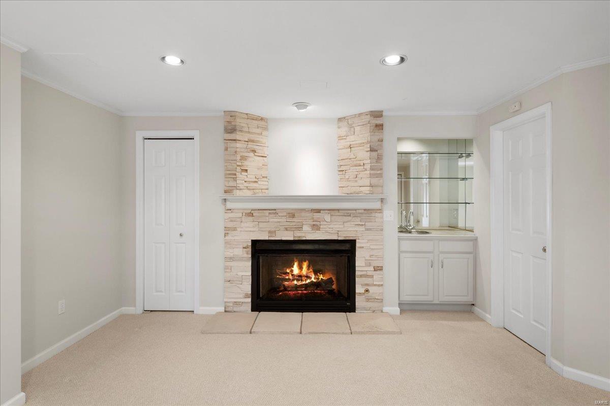 1228 Castle Gate Villas Dr