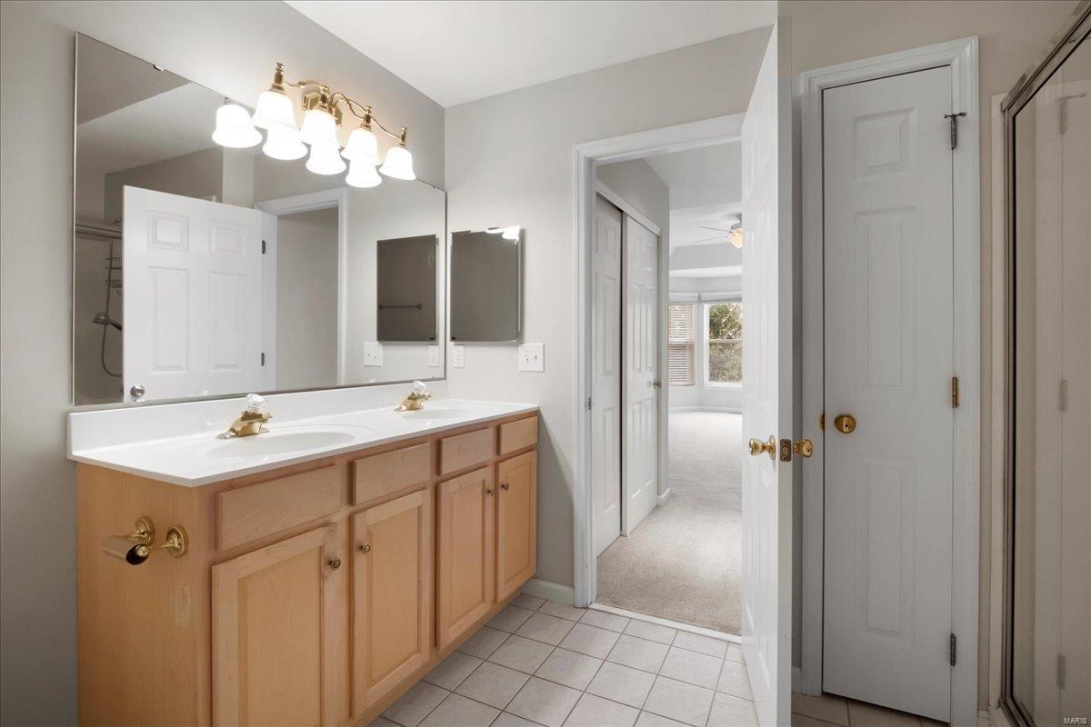 1228 Castle Gate Villas Dr