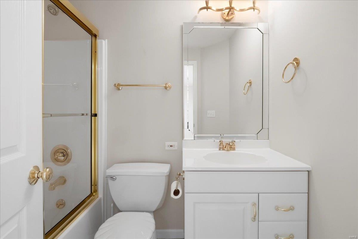 1228 Castle Gate Villas Dr