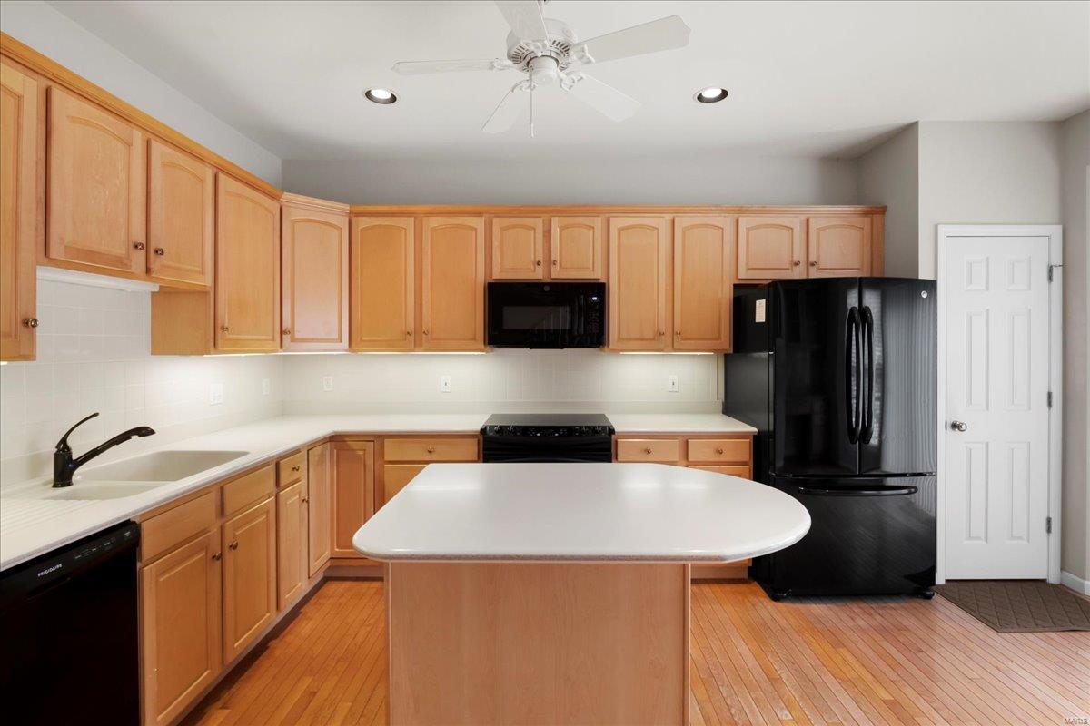 1228 Castle Gate Villas Dr