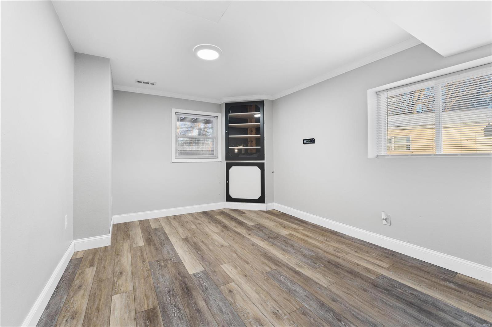 906 Autumn Knoll Place