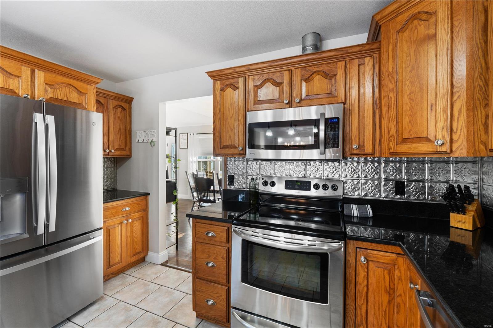 906 Autumn Knoll Place