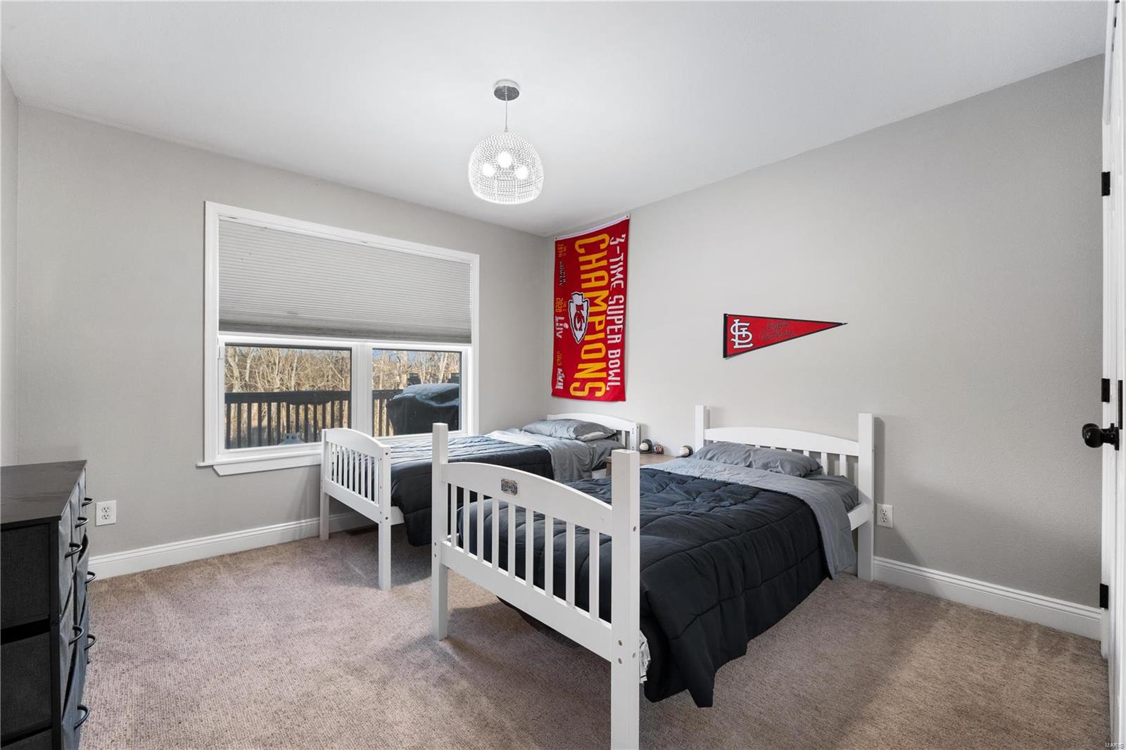 906 Autumn Knoll Place