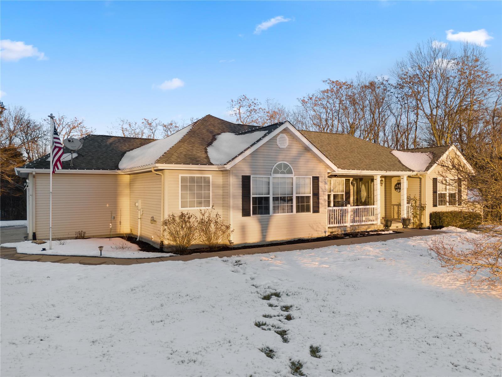 906 Autumn Knoll Place