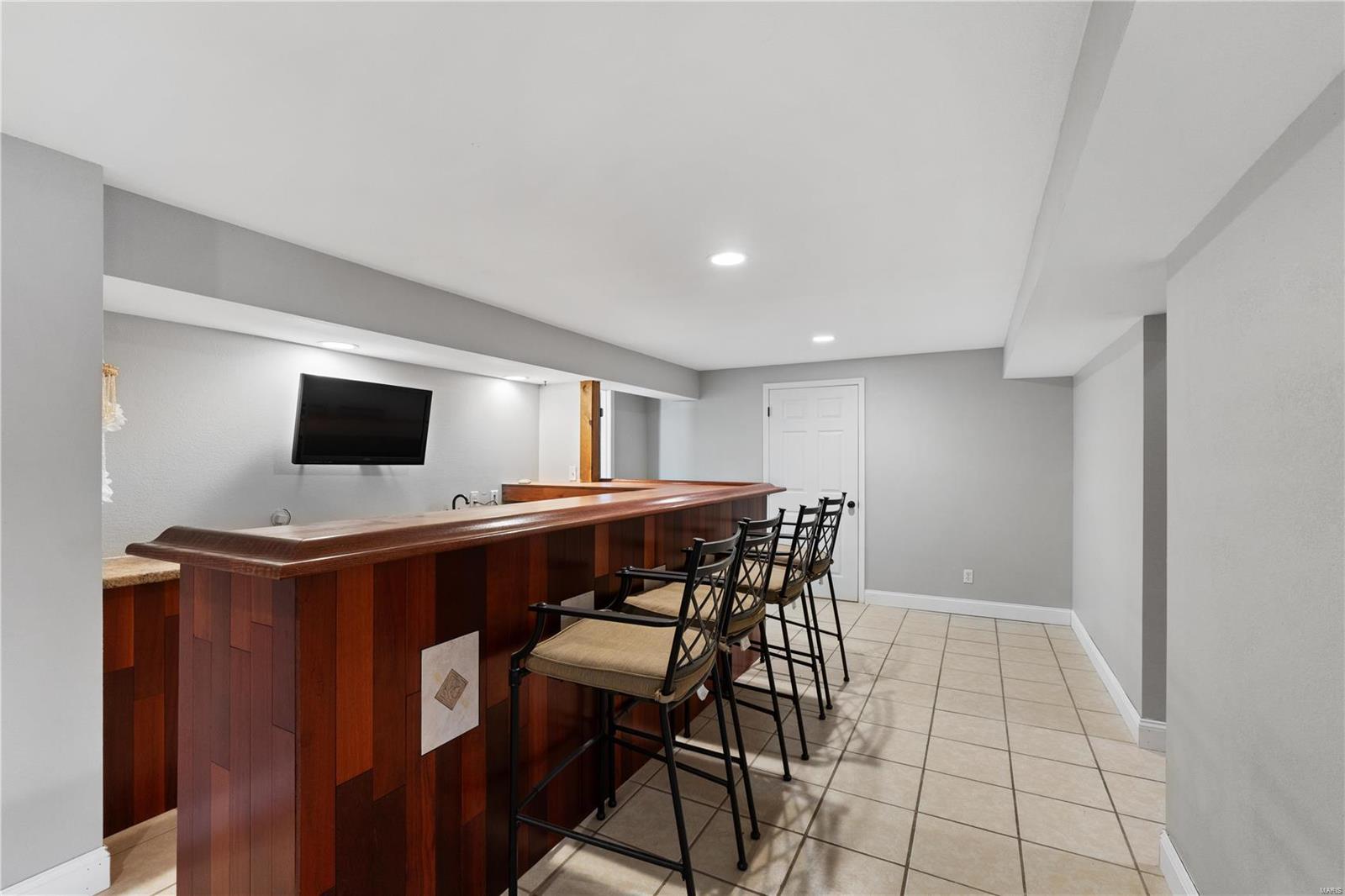 906 Autumn Knoll Place