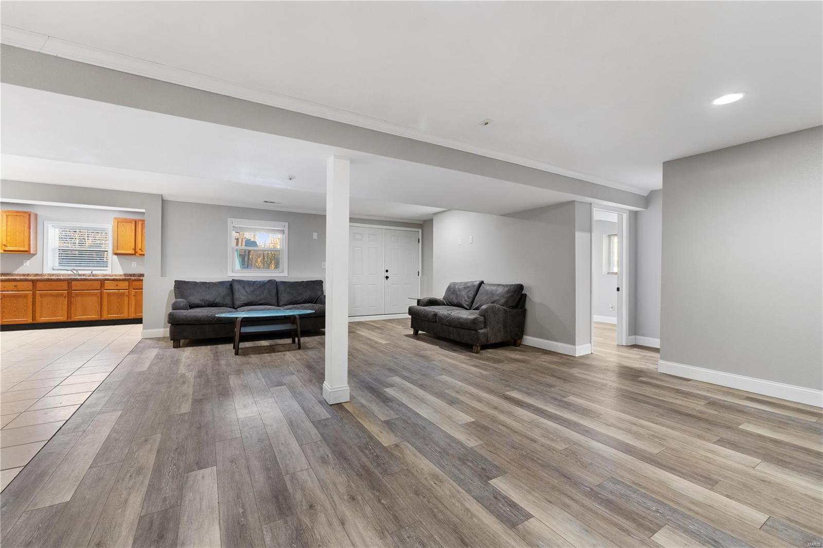 906 Autumn Knoll Place