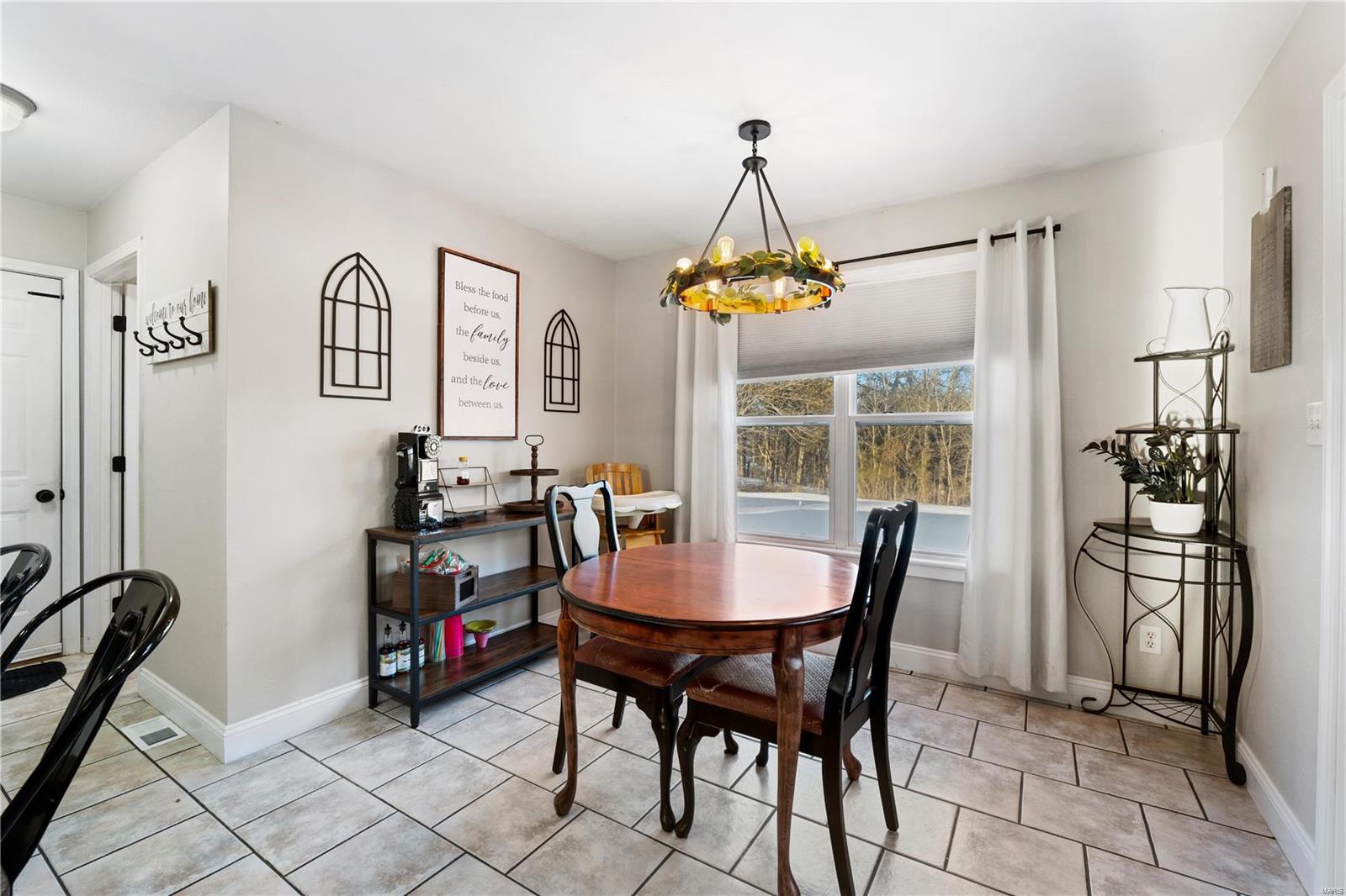 906 Autumn Knoll Place